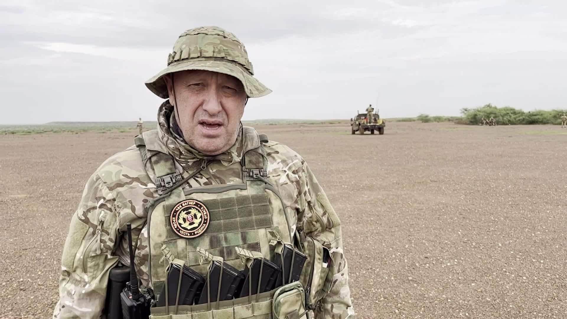 Илон Маск: Падение самолета Евгения Пригожина - возможная "психологическая операция" Илон Маск: Падение самолета Евгения Пригожина - возможная "психологическая операция"