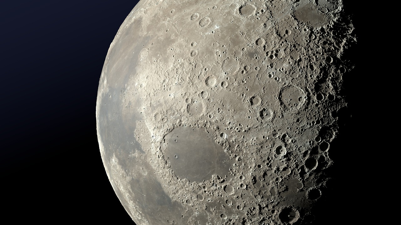 Роскосмос продолжает расследование катастрофы "Луны-25"