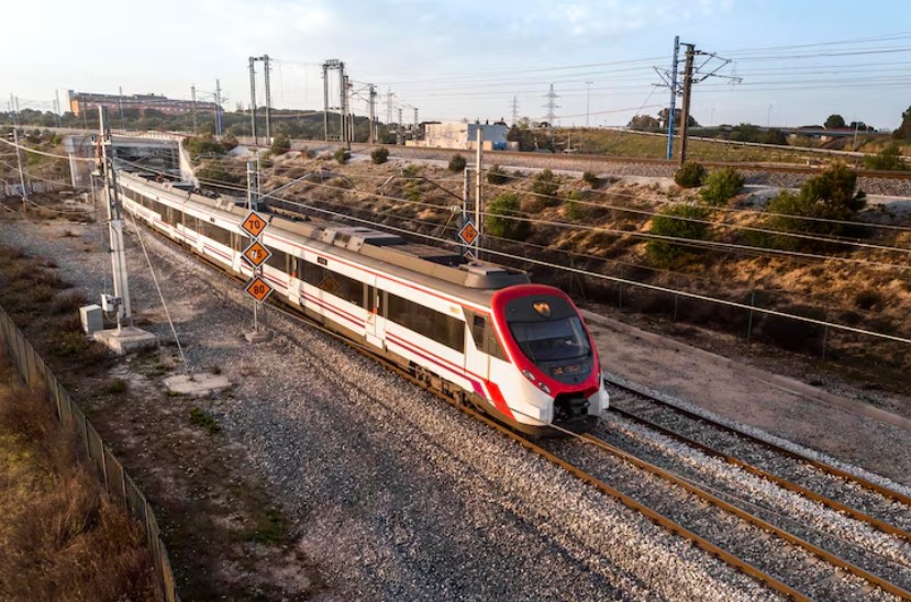 РЖД выставляют на торги офисы в „Москва‑Сити“ по цене от 220 млрд рублей