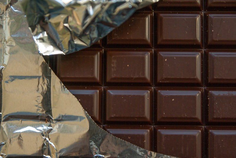 Темный шоколад может защитить от инсульта