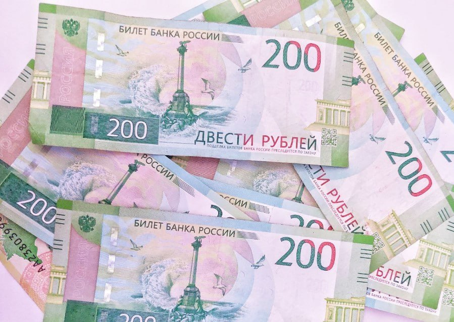 Россияне неожиданно стали тратить больше денег в январе
